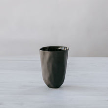 Load image into Gallery viewer, Flax Small Vase h15cm - Charcoal

