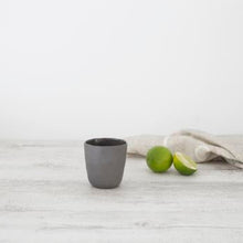 Load image into Gallery viewer, Flax Short Cup h7.5cm - Charcoal
