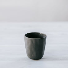 Load image into Gallery viewer, Flax Short Cup h7.5cm - Charcoal
