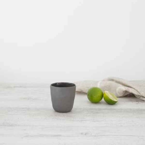 Flax Short Cup h7.5cm - Charcoal