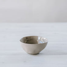 Load image into Gallery viewer, Flax Fruit Bowl d12cm - Grey
