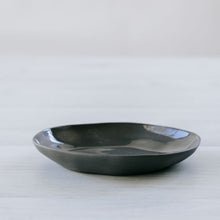 Load image into Gallery viewer, Flax Side Plate d16cm - Charcoal
