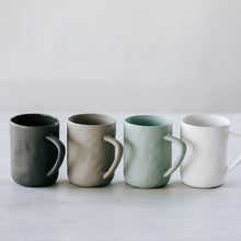 Load image into Gallery viewer, Flax Mug h10cm - Duck Egg
