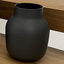 Load image into Gallery viewer, Flax Tub Vase d15cm - Charcoal
