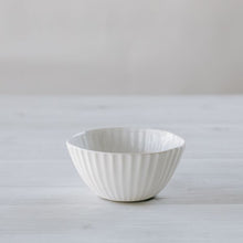 Load image into Gallery viewer, Flax Amity Bowl d12cm - White
