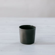 Load image into Gallery viewer, Flax Round Cup d8cm Charcoal
