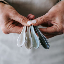 Load image into Gallery viewer, Flax Serve Spoon L10cm Grey
