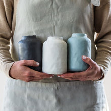 Load image into Gallery viewer, Flax Vue Vase D9H14 Charcoal
