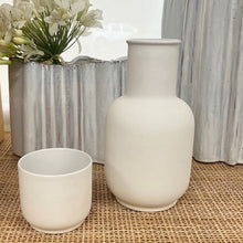 Load image into Gallery viewer, Flax Carafe White
