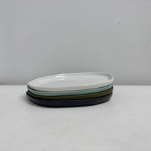 Load image into Gallery viewer, Flax Round Side Plate 17cm - White

