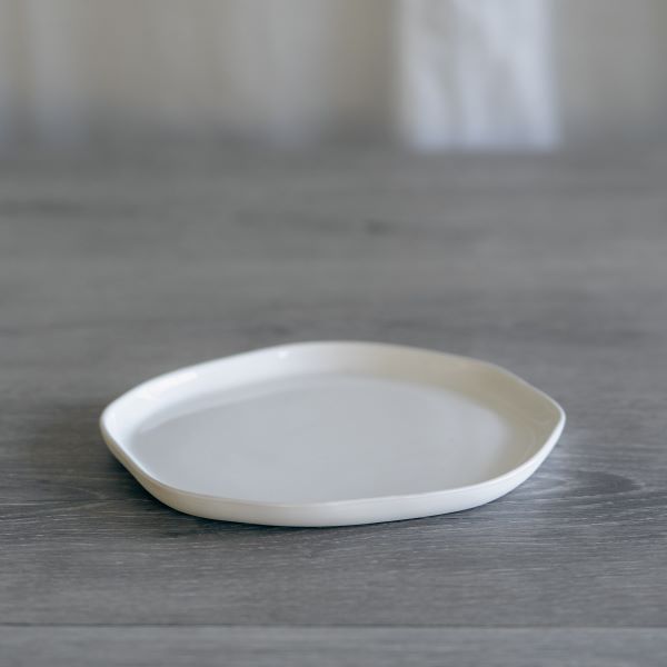 Flax Round Side Plate 17cm - White