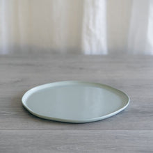 Load image into Gallery viewer, Flax Round Plate 27cm - Duck Egg
