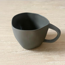 Load image into Gallery viewer, Flax Cup with Handle - Khaki
