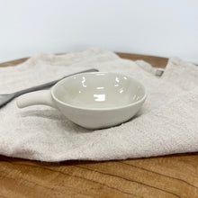 Load image into Gallery viewer, Flax Bowl w Handle d8cm- Cream
